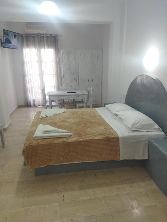 Ira Apartments Kamari  Bagian luar foto