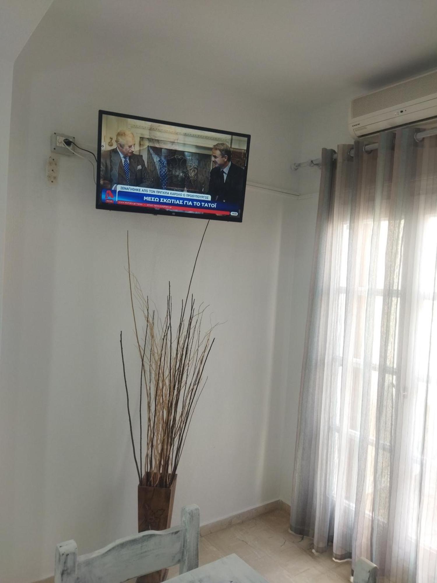 Ira Apartments Kamari  Bagian luar foto