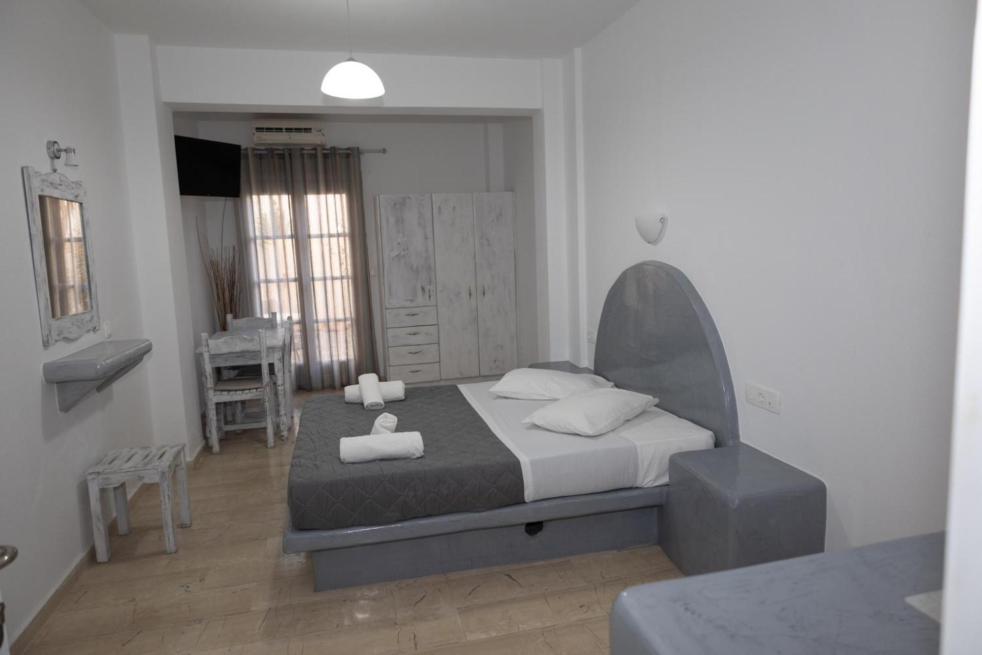 Ira Apartments Kamari  Bagian luar foto