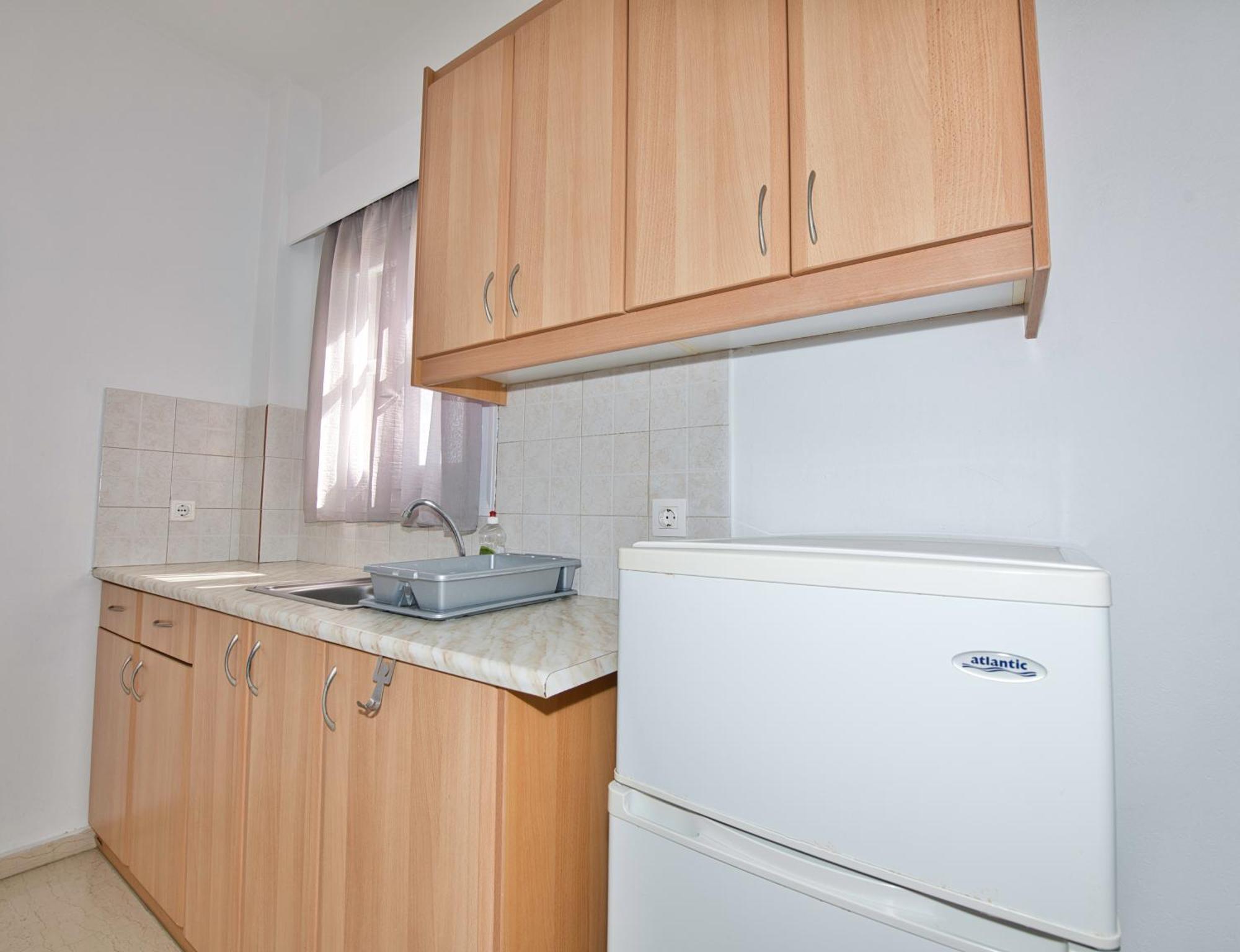 Ira Apartments Kamari  Bagian luar foto