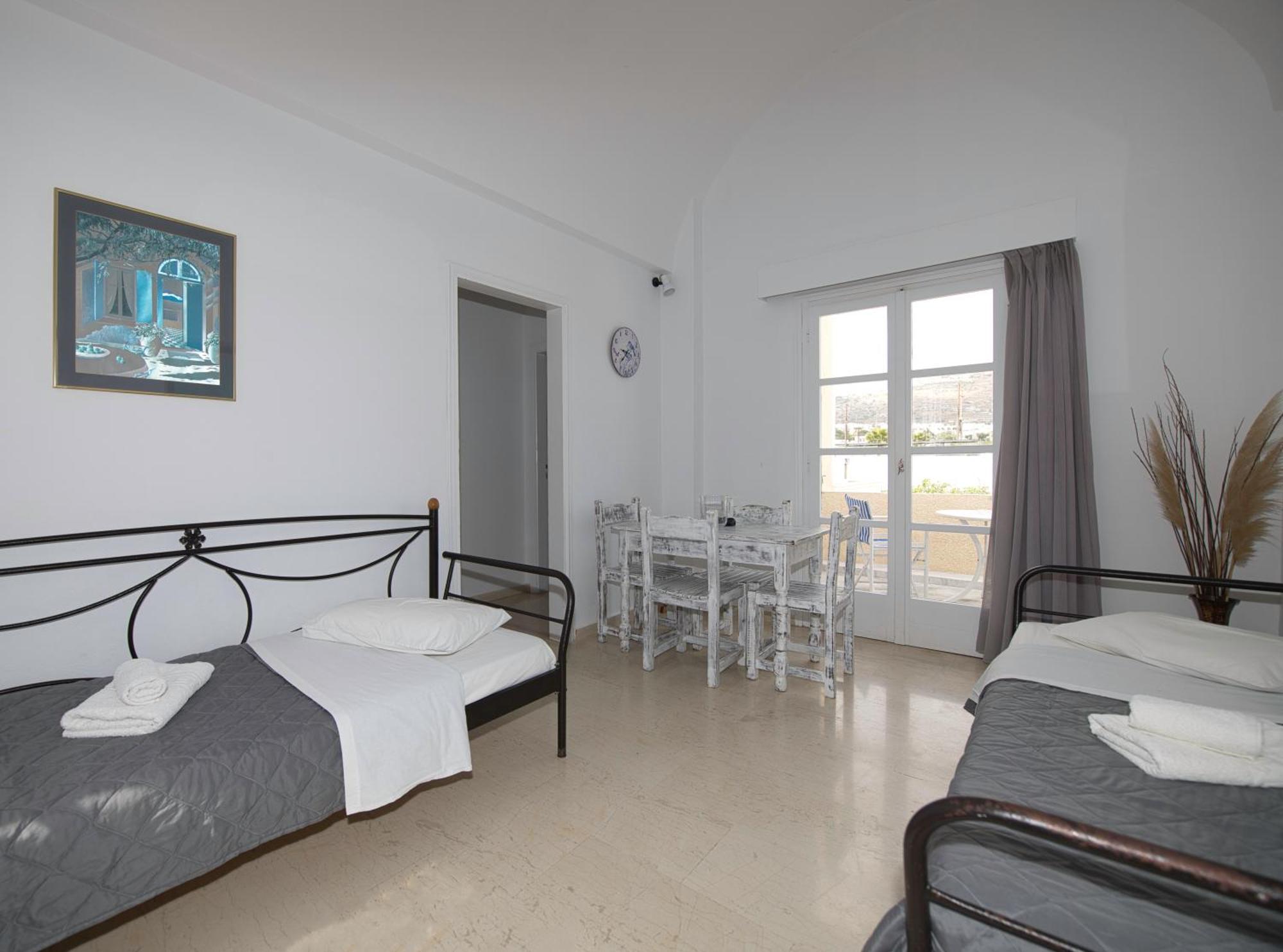 Ira Apartments Kamari  Bagian luar foto