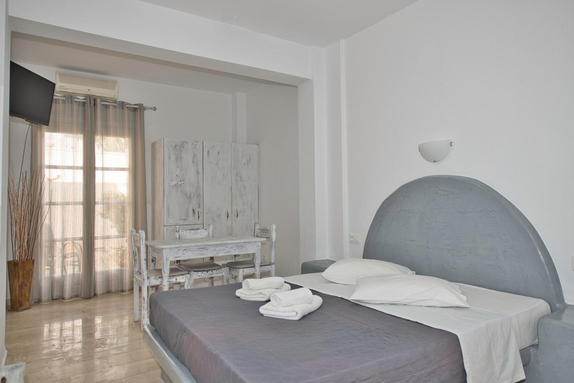 Ira Apartments Kamari  Bagian luar foto