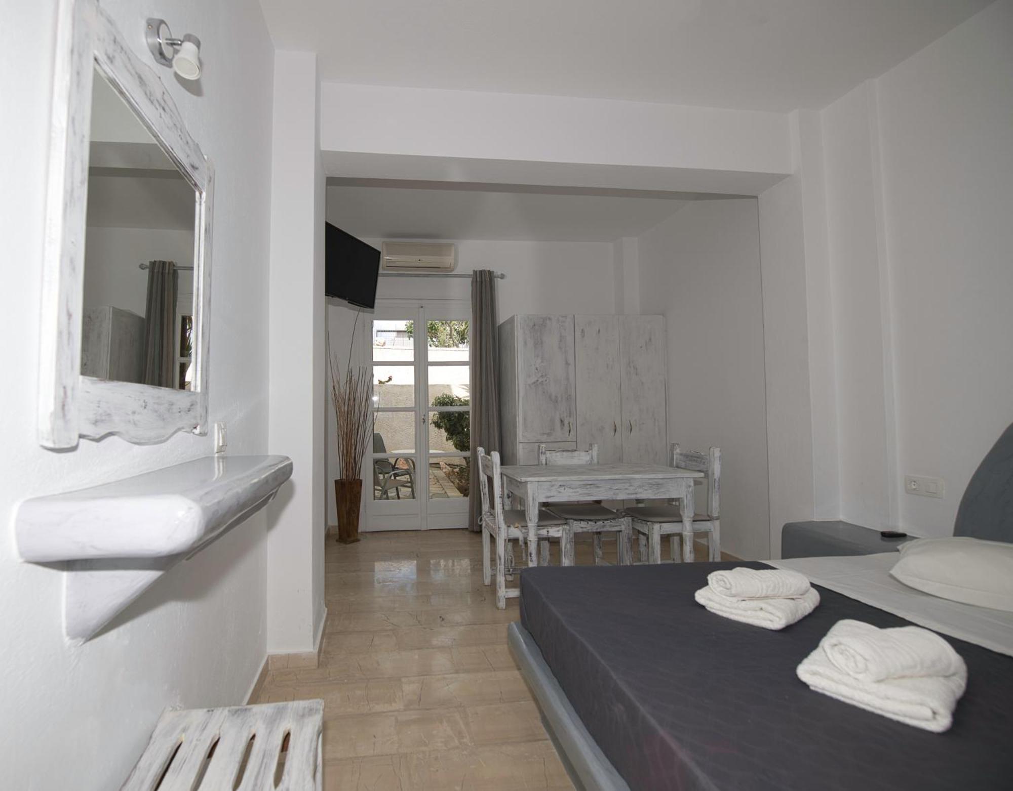 Ira Apartments Kamari  Bagian luar foto