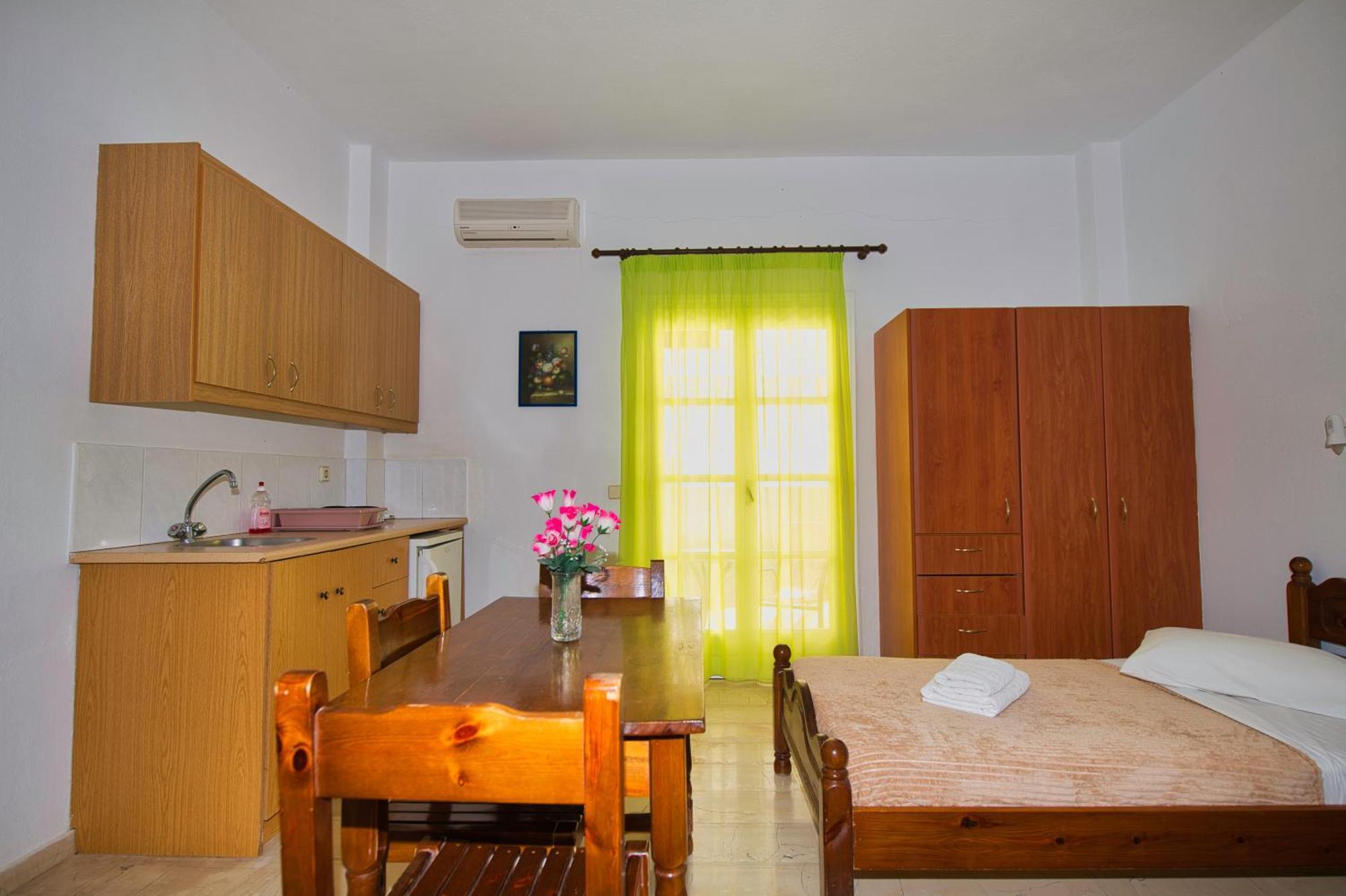 Ira Apartments Kamari  Bagian luar foto