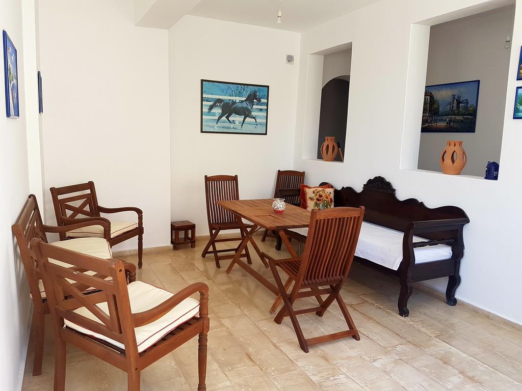 Ira Apartments Kamari  Bagian luar foto