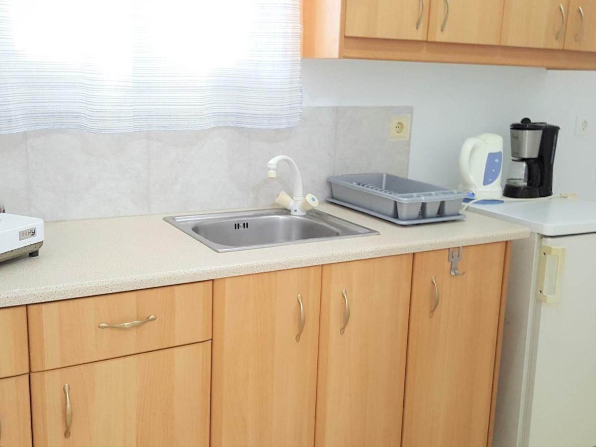 Ira Apartments Kamari  Bagian luar foto