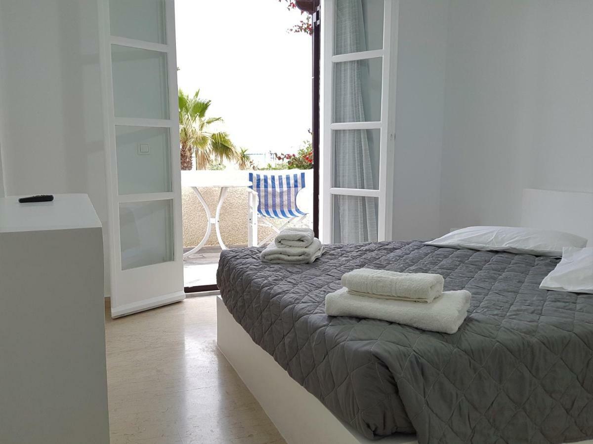 Ira Apartments Kamari  Bagian luar foto