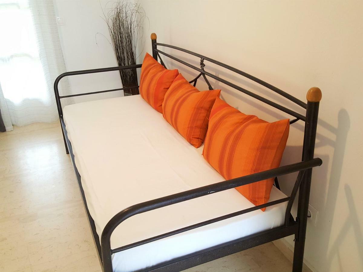 Ira Apartments Kamari  Bagian luar foto